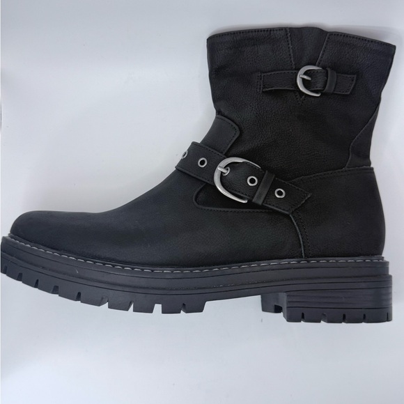 Women’s Size 11 Black Biker Boots Chunky Lug Sole Buckle Strap Moto Style - Picture 3 of 9